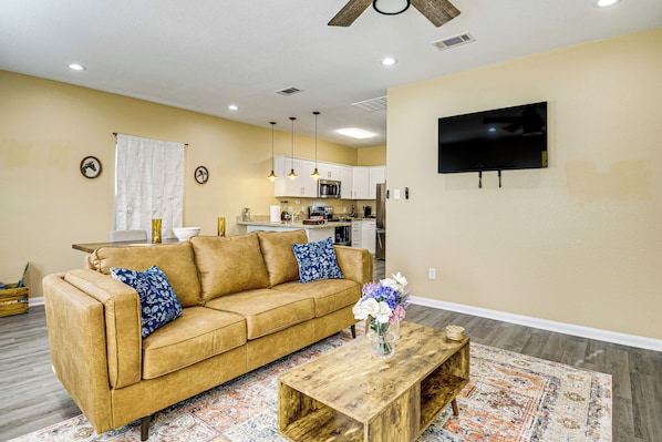 House (2 Bedrooms) | Front of property
