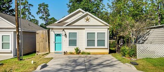 Pet-friendly Home 2 Miles to Lake Conroe!