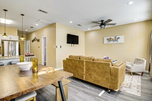 Hús (2 Bedrooms) | Að innan
