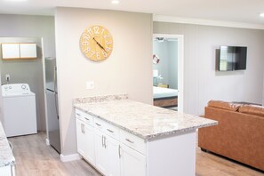 3 habitaciones, wifi gratis y ropa de cama