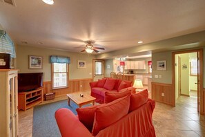 TV, DVD-spiller og fotballspill