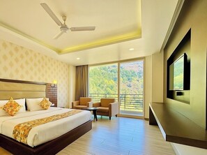 Premium Double Room | Iron/ironing board, free WiFi