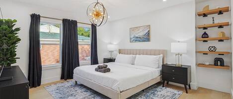 3 habitaciones, escritorio, wifi y ropa de cama