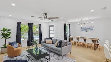 TV, fireplace, offices