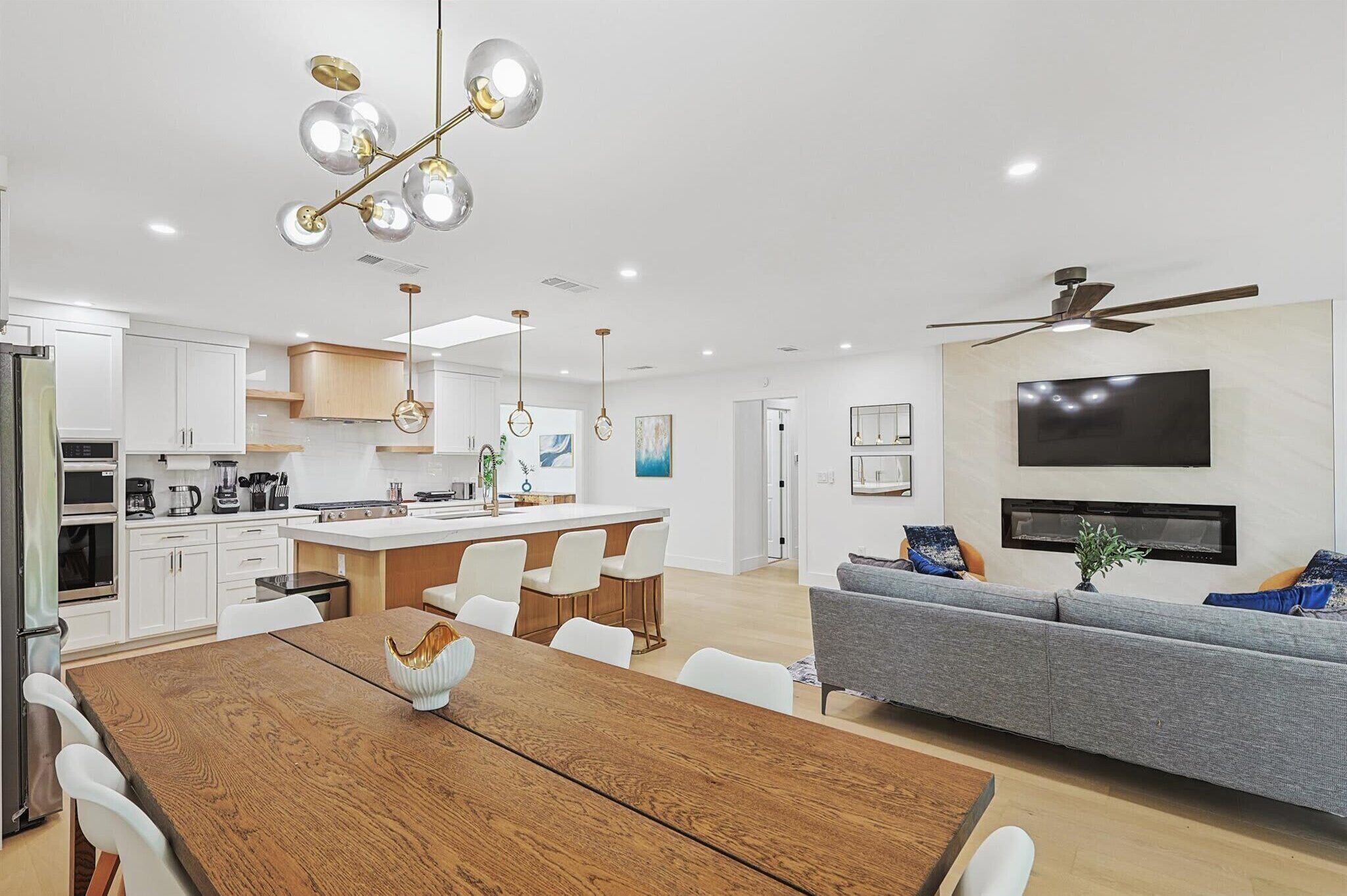 冰箱、微波炉、烤箱、炉灶