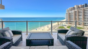 House | 2 bedrooms, Internet - Beach Bliss Retreat 2BR Beachfront Condo (Puerto Peñasco)