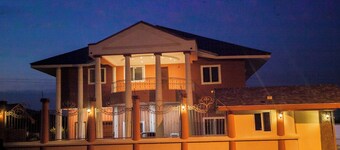 ดิ อพาร์เทล โฮเทล