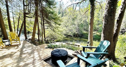 Custom River Front Property on 10 Acres, Sleeps 19