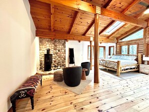 5 habitaciones, escritorio, tabla de planchar con plancha y wifi 