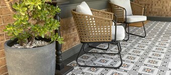 Stay on March - Heritage Charm