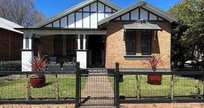 Stay on March - Heritage Charm