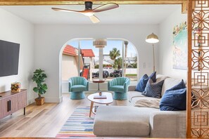 TV, DVD player, books, offices