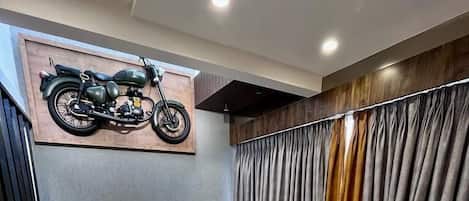 Una televisión de pantalla plana