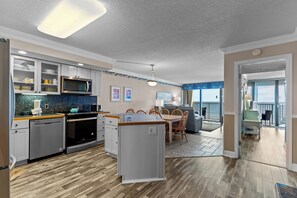 Interior - Oceanfront Condo with Indoor Pool/Hot tub Access (Carolina Beach)