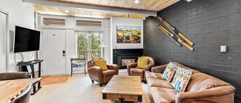 Televisión, chimenea