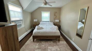 2 chambres, fer et planche à repasser, Wi-Fi, draps fournis