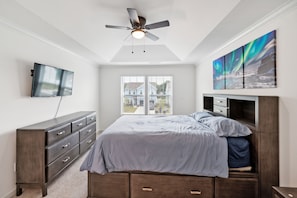 House, 3 Bedrooms | 3 bedrooms, desk, laptop workspace, iron/ironing board - Charming Getaway Perfect For Relaxation 3 Bedroom Home (Dallas)