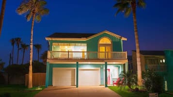 House, 3 Bedrooms | Exterior