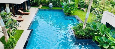 Indoor pool, outdoor pool