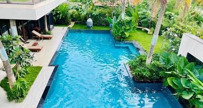 Narayani Revtree - Resort & Villa