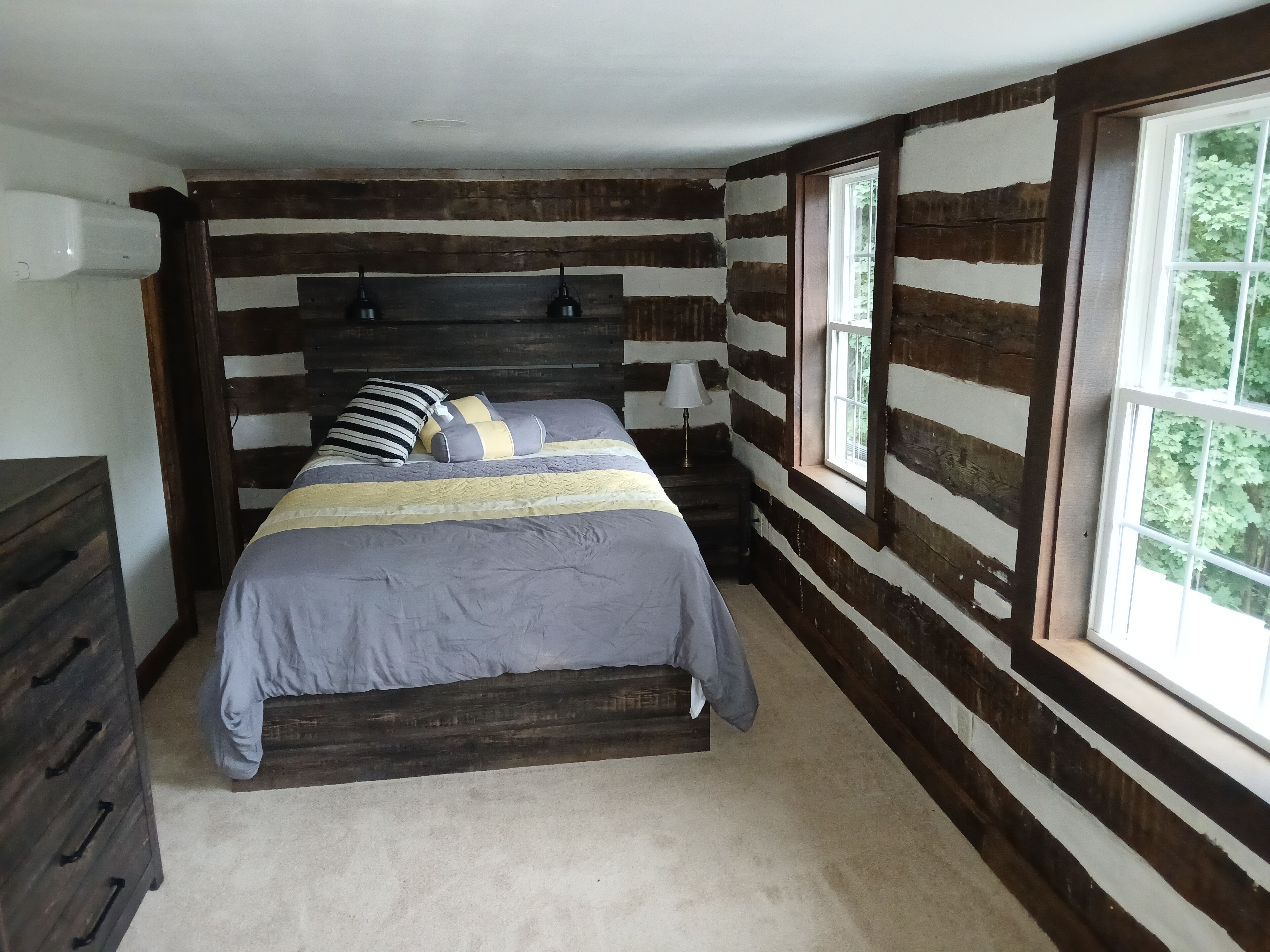 2 habitaciones, tabla de planchar con plancha, wifi y ropa de cama 