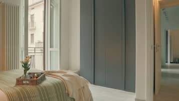 1 bedroom, premium bedding, down comforters, iron/ironing board