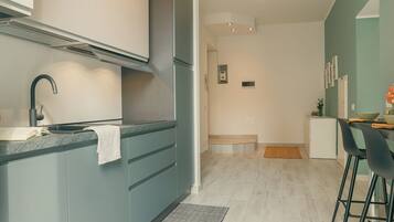 1 bedroom, premium bedding, down duvets, iron/ironing board