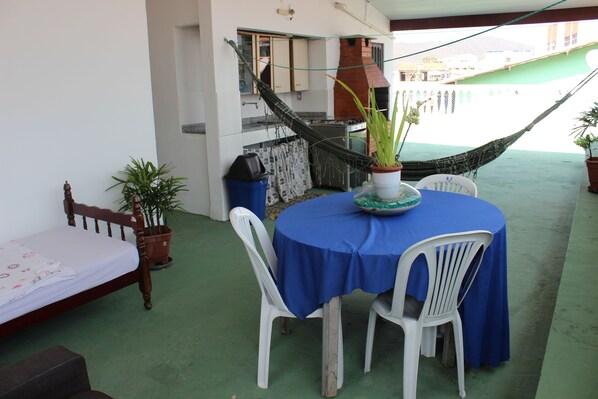 Penthouse, City View | Living area