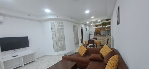 (3-1) CONVENIENCE - CLEANLINESS - SAFETY - PEACE AND QUIET