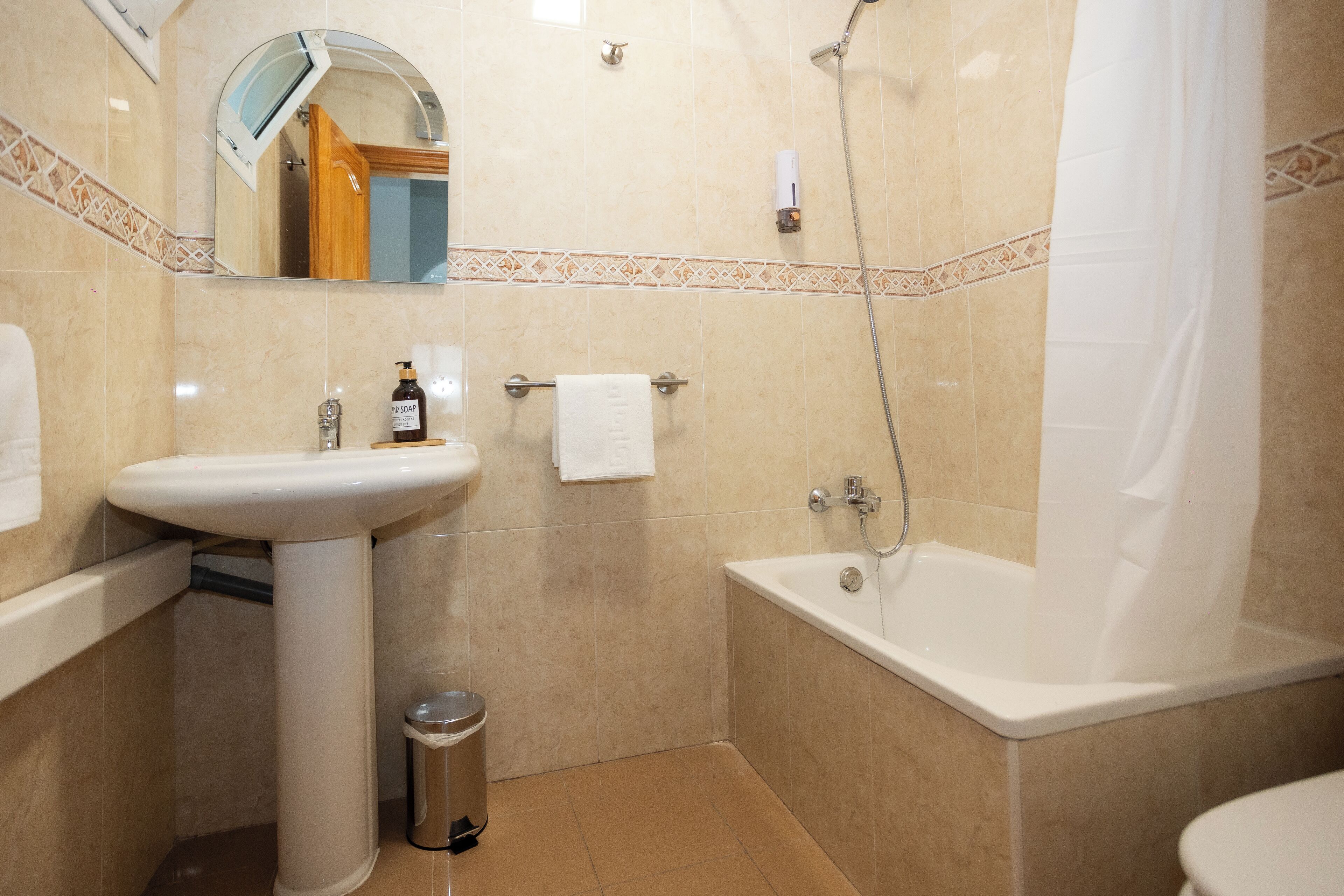 Photo - Naim Guest House Nerja