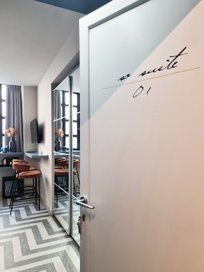 Standard Double Room | Down comforters, minibar, soundproofing, iron/ironing board