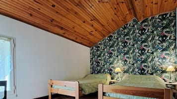 3 chambres, fer et planche à repasser, Wi-Fi gratuit, draps fournis