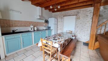 Réfrigérateur, micro-ondes, four, lave-vaisselle