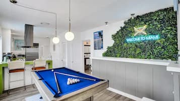 House | Game room