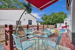 House | Outdoor dining