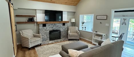 Smart TV, video library