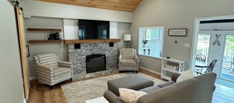 Tittabawassee Riverfront Cottage