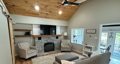 Tittabawassee Riverfront Cottage