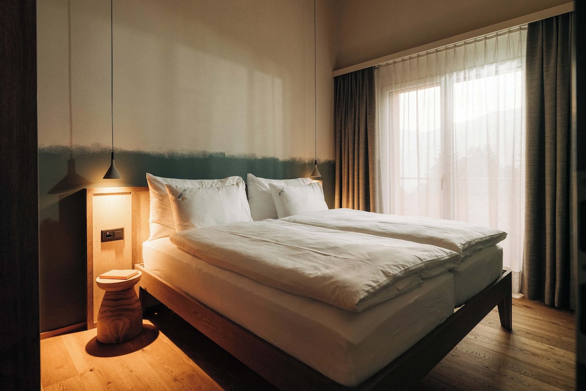 Apartment Lohner, balcony, mountain view | 저자극성 침구, 객실 내 금고, 암막 커튼, 방음 설비