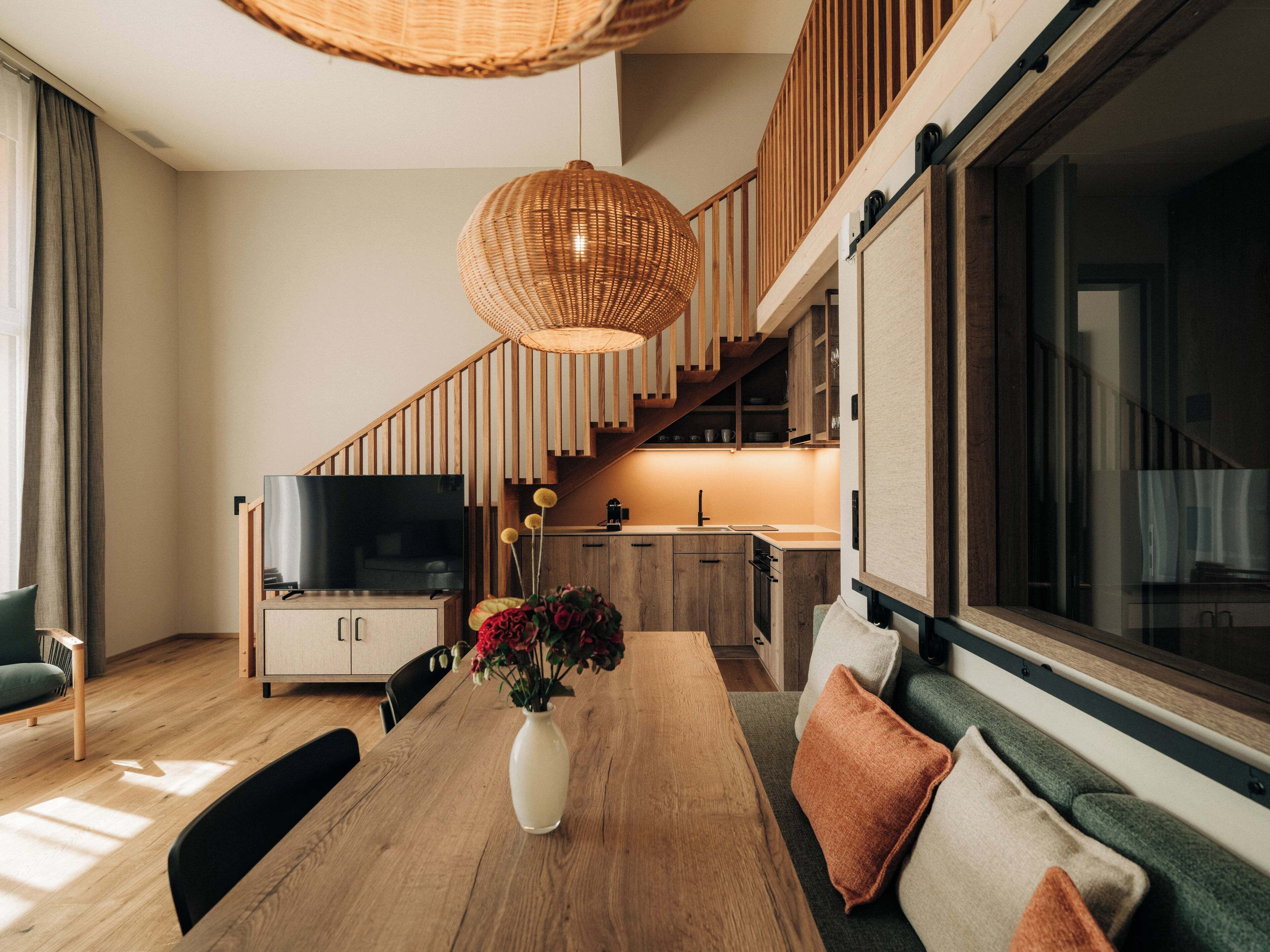 Apartment Steghorn, balcony, mountain view | 私人廚房 | 電冰箱、爐台、兒童餐椅、鍋具/餐盤/廚房用品