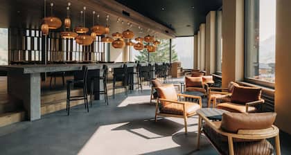 KURVE Apartments & Lounge