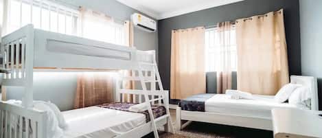 5 dormitorios, tabla de planchar con plancha, wifi gratis y ropa de cama