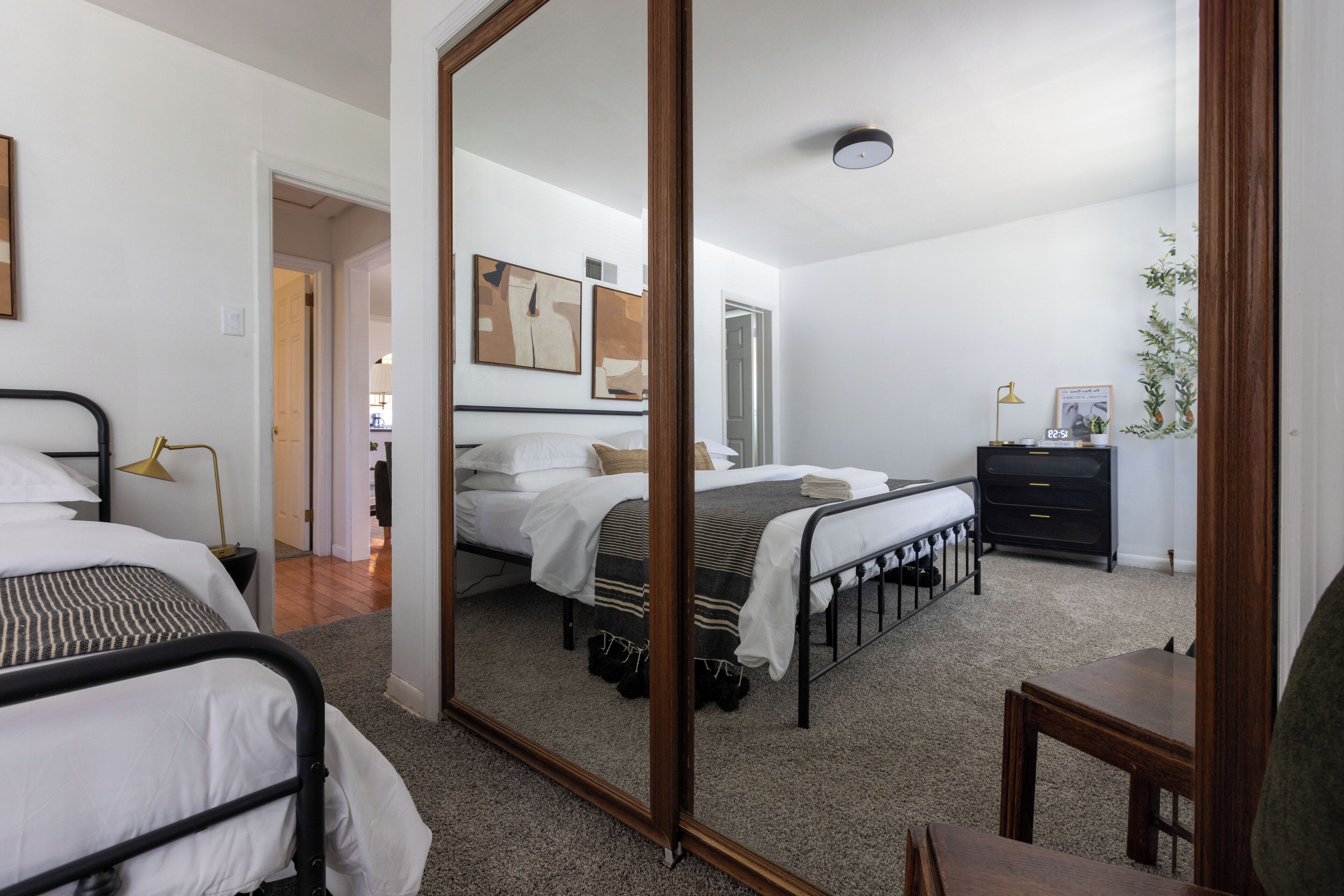 3 bedrooms, desk, iron/ironing board, WiFi