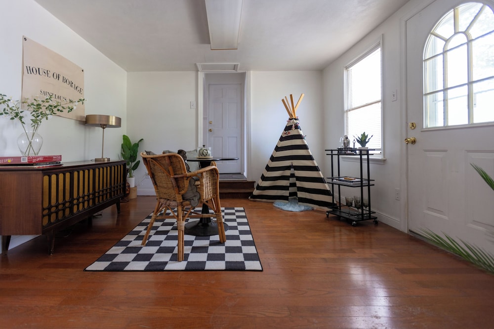 MidCentury Modern Estate in the heart of South County Mehlville Vrbo