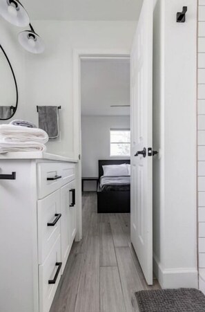 3 多间卧室、熨斗/熨衣板、免费 WiFi、床单