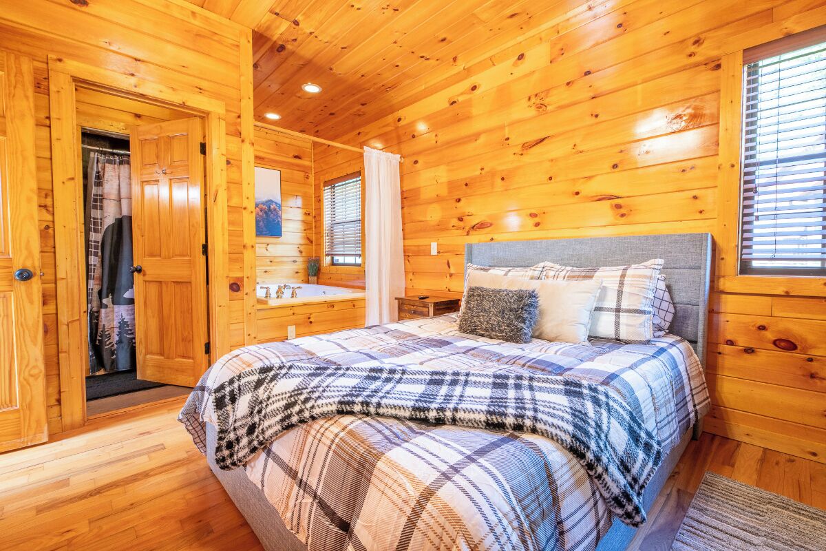 1 bedroom, desk, free WiFi, bed sheets