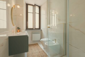 Apartment | Bathroom
