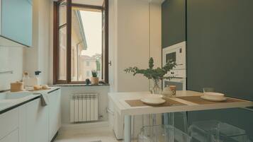 Apartment | 2 bedrooms, premium bedding, down comforters, iron/ironing board