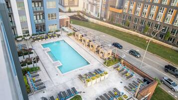 Kolam renang outdoor