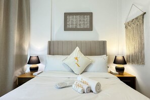 2 bedrooms, iron/ironing board, travel cot, WiFi - Oasis Grove: Stylish 2BR Retreat in Masdar City (Abu Dhabi)